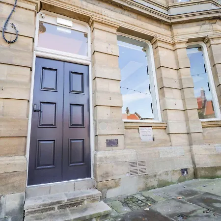 Apartament Lewis Hunton